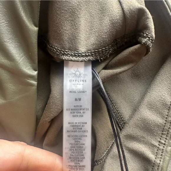OFFLINE By Aerie Real Luxe Faux Leather Legging Olive NWT Small and Medium - Picture 14 of 14